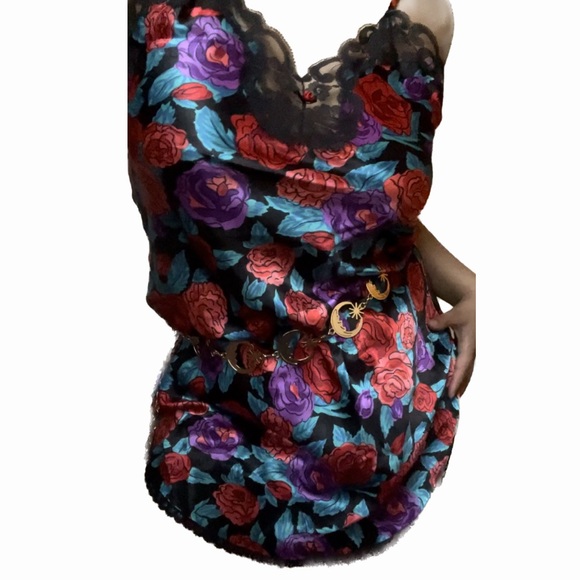 Vintage Romantic Silky Gown 🖤 - Picture 2 of 4